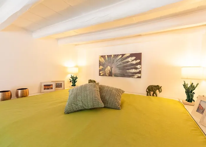 Spanish Steps Splendid Apartment