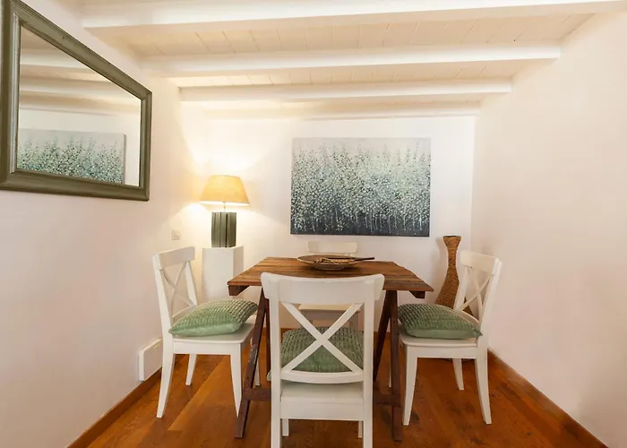Spanish Steps Splendid Apartment